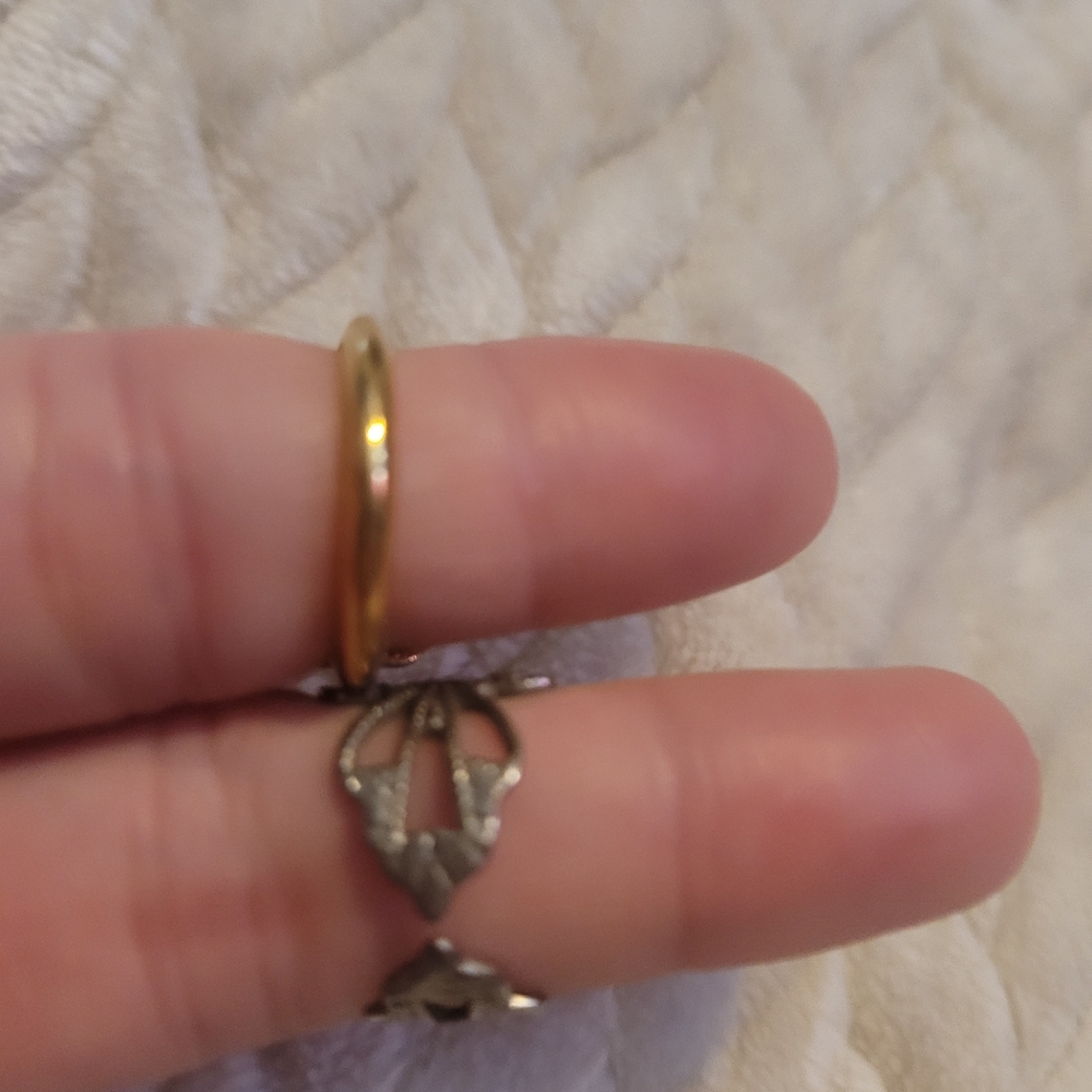 Flower rings - Picture 3 of 5